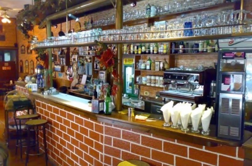 Bari, addio a un altro locale storico: dopo 25 anni chiude il Sestriere Cafe