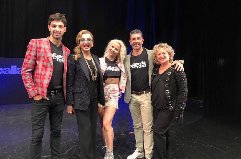 Altamura, Milly Carlucci a caccia di talenti per «Ballando»: preso d’assalto il teatro