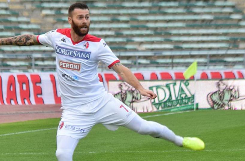 Antenucci, l'oro di Bari: «Segno perché sono felice»
