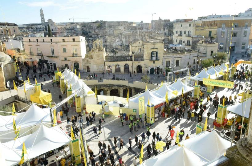 Natale, Matera è già nel 2019: boom di turisti tra i Sassi