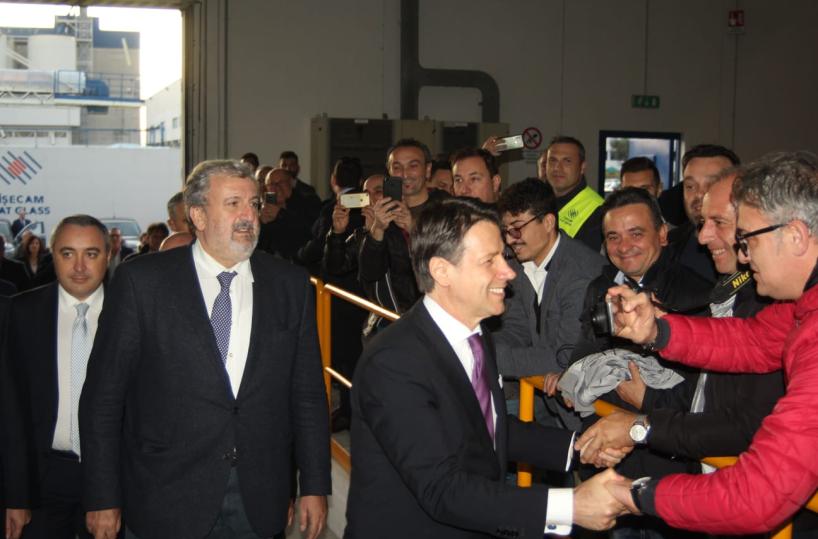 Manfredonia, Conte inaugura vetreria Sisecam: tornano al lavoro 160 lavoratori ex Sangalli