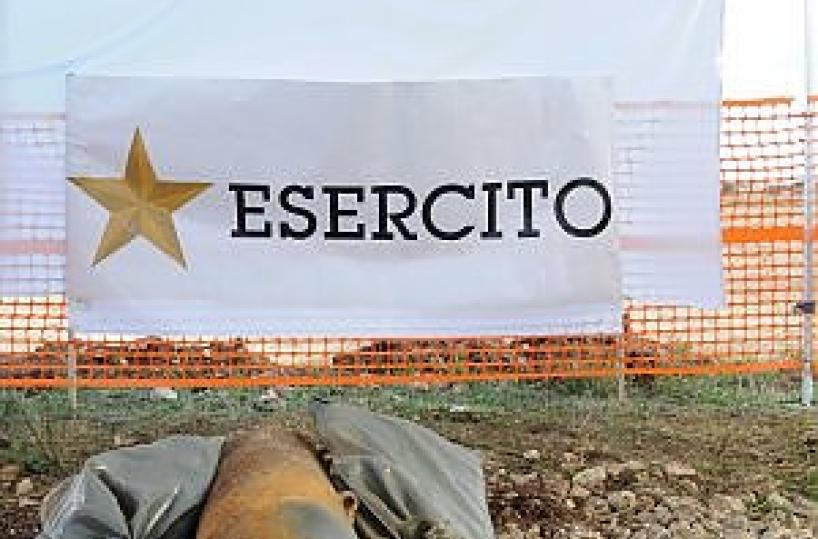 Grottaglie, rimossa dall'aeroporto la bomba di aereo da 300 libbre