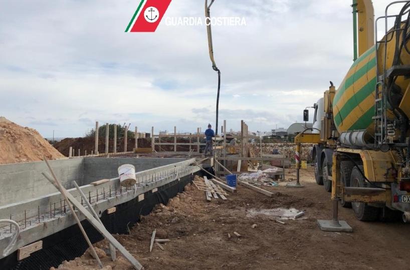 Abusivismo edilizio, sequestrata villa vista mare di 5mila mq a Monopoli