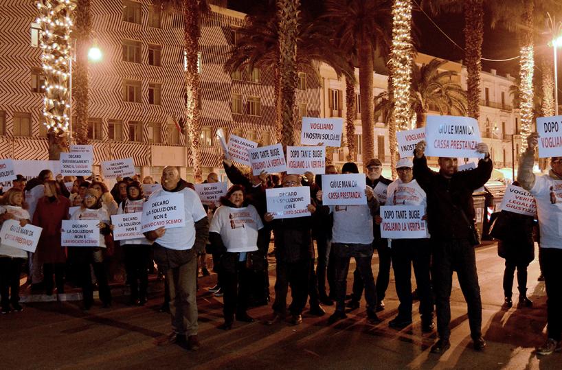 Tensione all'inaugurazione del Piccinni: la protesta della Cassa Prestanza 