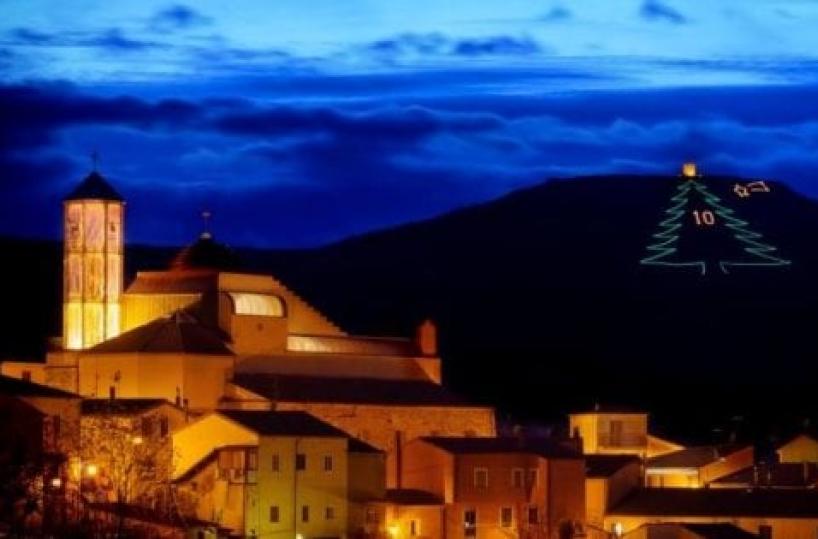 Tra Tito e Satriano di Lucania si accende l'albero più grande della Basilicata