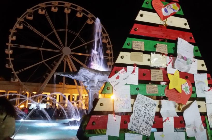 Al via il Natale a Foggia con ruota panoramica, pista di pattinaggio e albero illuminato