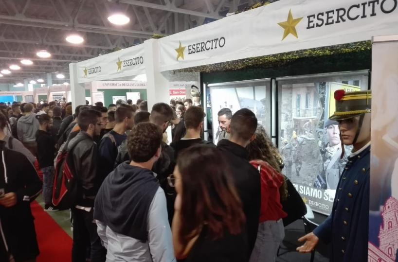 Bari, da mercoledì al Salone dello studente disponibili gli esperti di Professione militare 