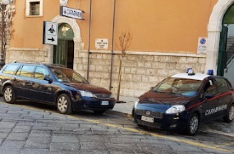 Corato, estorsioni e minacce a un anziano, arrestata coppia