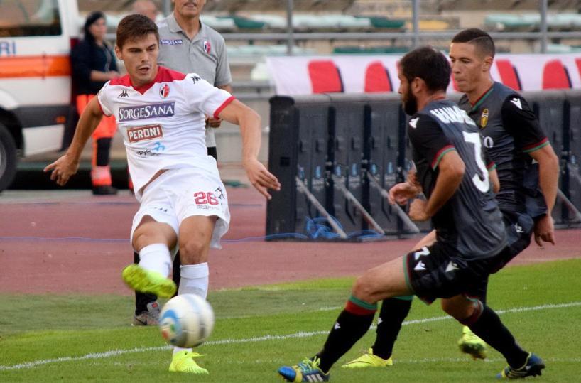 Bari, parla difensore Berra: «Per Natale puntiamo al secondo posto»