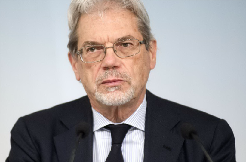 Ex ministro De Vincenti domani a Bari: «Il Mezzogiorno non si rassegni alla decrescita»