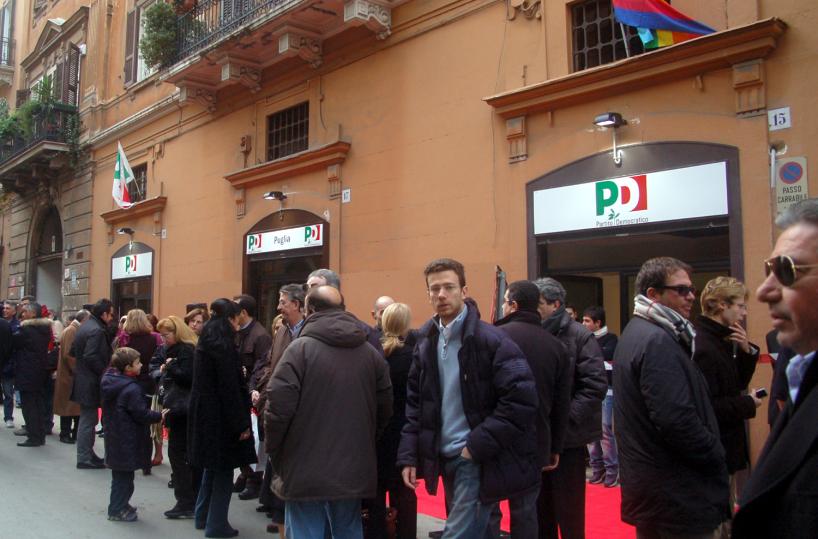Elezioni, pioggia di critiche e amarezza in gruppo Pd Puglia. Lacarra: «Miglior risultato a Sud»