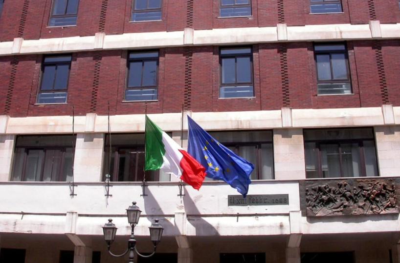 Barletta, in giunta la sorella subentra al fratello: &egrave; polemica