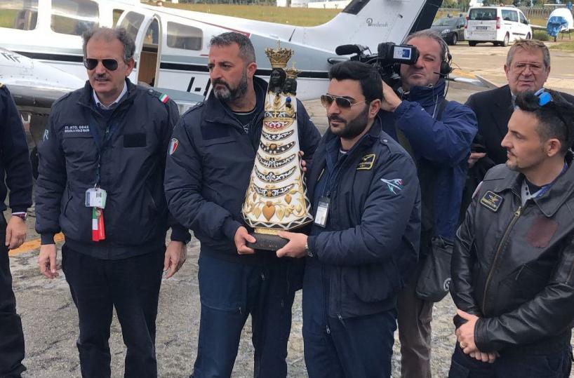 Aeroporto Bari: la statua della Madonna di Loreto esposta fino al 9 gennaio