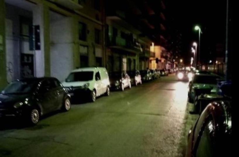 Bari, ponte di viale Traiano al buio: i cittadini organizzano un flash mob con le fiaccole