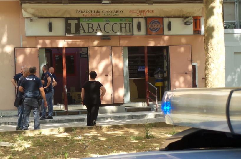 Brindisi,  ennesimo colpo al «tabaccaio più rapinato d’Italia»