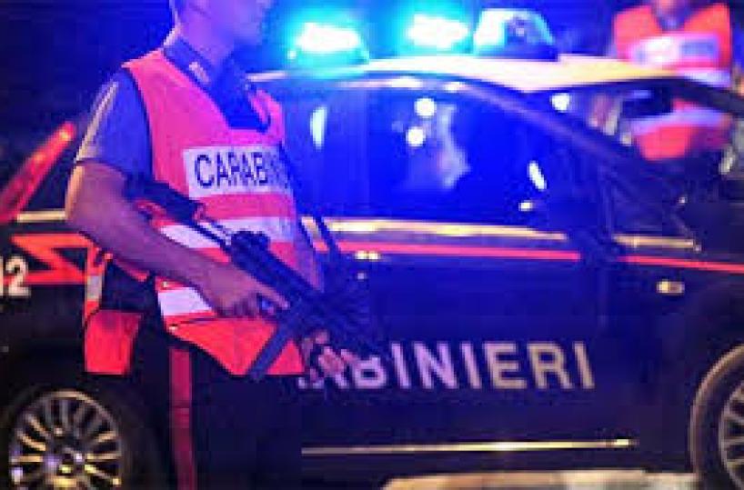 Binetto, in fuga dai carabinieri in retromarcia e con la droga in auto: un arresto
