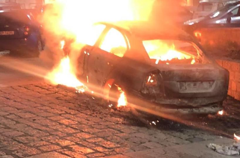 Vietri di Potenza, data alle fiamme l'auto del vice sindaco