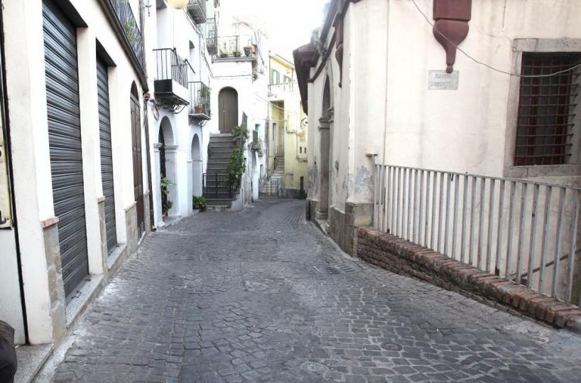 Basilicata, è allarme spopolamento: vanno via nonostante incentivi e bonus