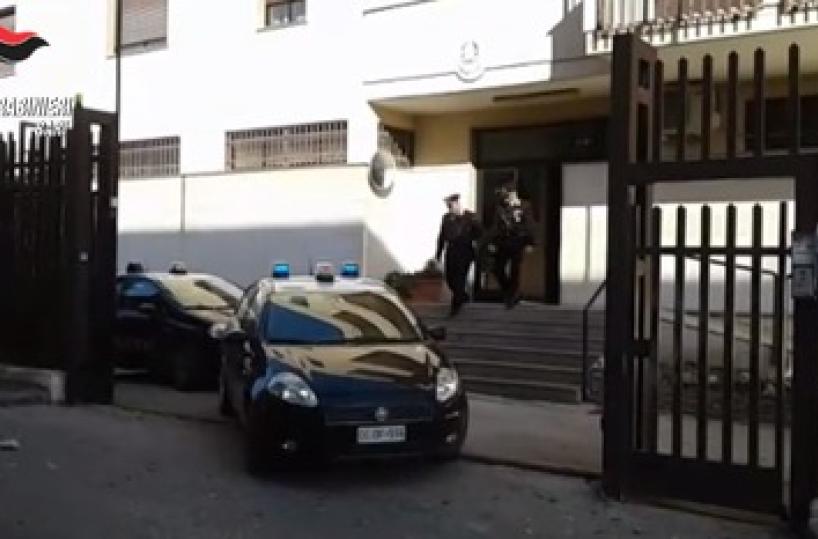 Soldi in cambio di «protezione»: quattro arresti nel Barese, anche il fratello di Savino Parisi