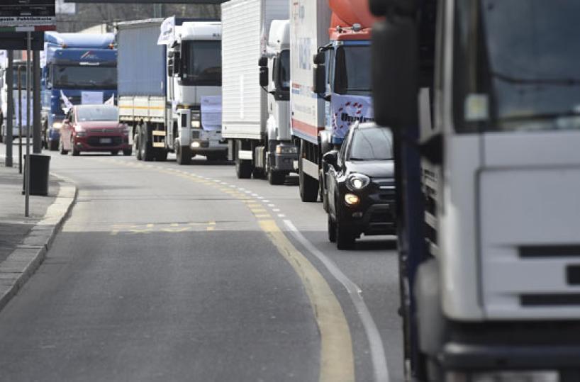 Puglia, viadotti interdetti: autotrasportatori minacciano corteo dei Tir