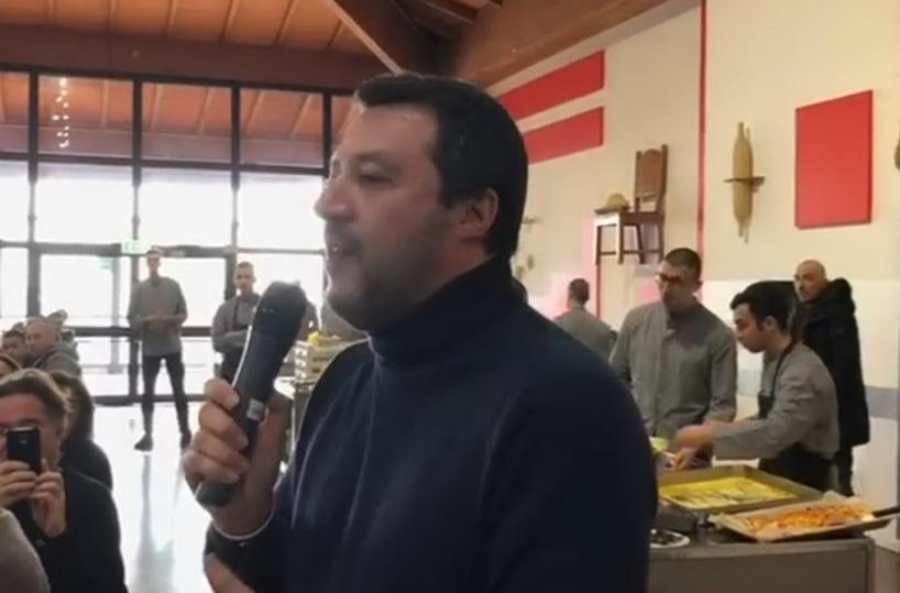 La strategia del rimando tra primarie e regionali