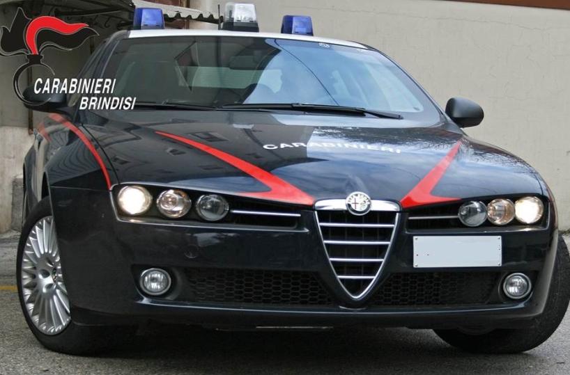 Ceglie Messapica, guida l'auto dopo aver bevuto e si scontra con un furgone: denunciato