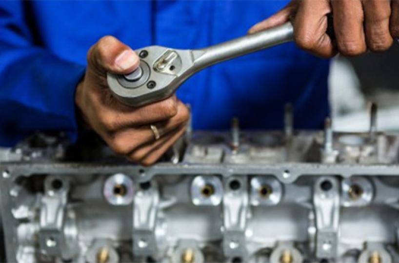 Bari, meccanico in nero ha malore sul lavoro e muore: aperta indagine 