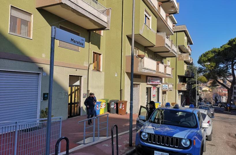 Potenza, 80enne accoltella la moglie in casa: ricoverata al S.Carlo