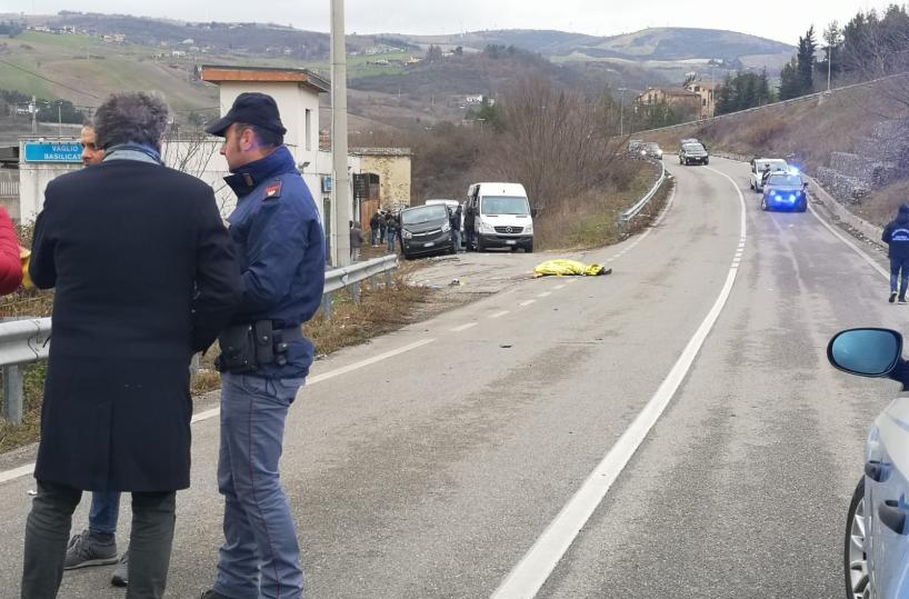 Basilicata, auto con tifosi del Melfi investe 2 tifosi del Rionero: uno è morto, l'altro è grave