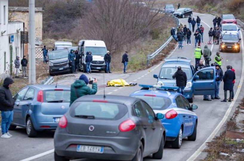 Basilicata, auto con tifosi del Melfi investe 2 tifosi del Rionero: uno è morto, l'altro è grave
