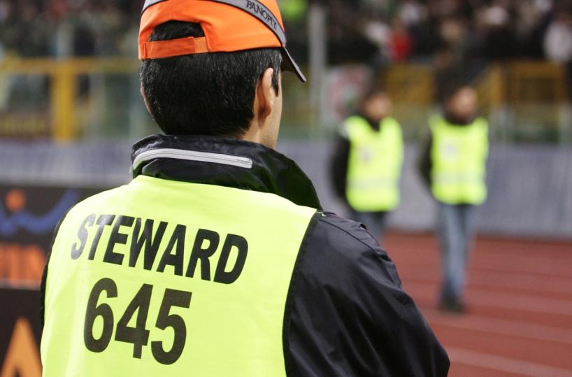 Taranto, falsi steward allo stadio: chiesto giudizio per 68