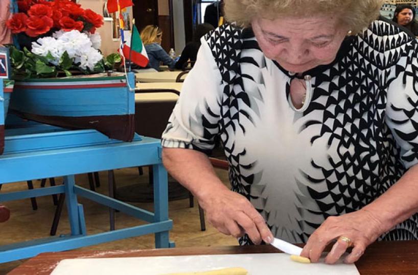 Da Molfetta «Nonna Maddalena» è la regina della pugliesità nel New Jersey