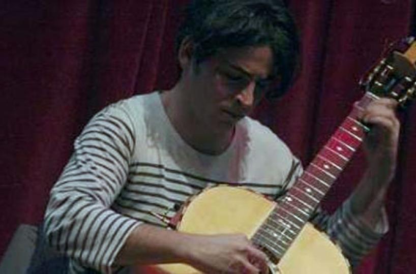 Il chitarrista Paolo Angeli