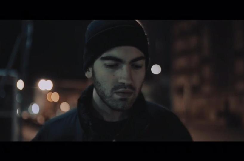 Una Lecce fredda per scoprire l'Amore: &laquo;Fiocco di neve&raquo; &egrave; il nuovo singolo di Anzia