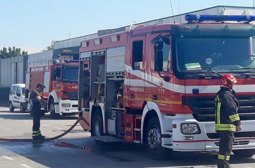 Fiamme in appartamento nel Potentino, vigili del fuoco trovano uomo morto