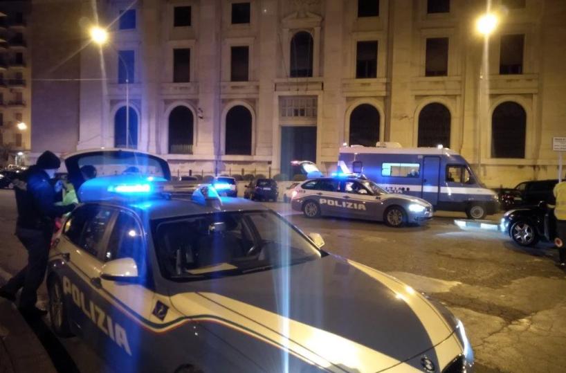 Taranto, controlli antidroga a tappeto in città: sospesa una discoteca di Castellaneta
