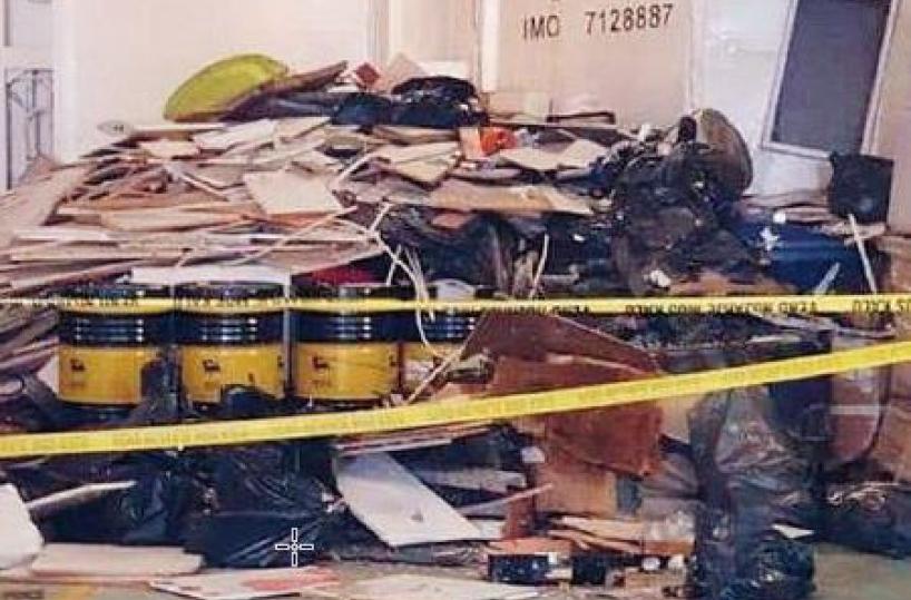 «Rifiuti pericolosi sul traghetto partito da Brindisi», la denuncia di un giornalista 