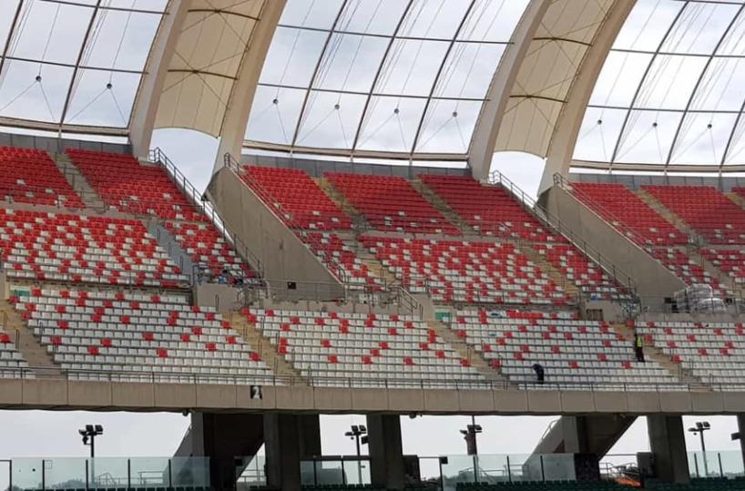 Bari, la tribuna est superiore del San Nicola è biancorossa: ecco i nuovi seggiolini