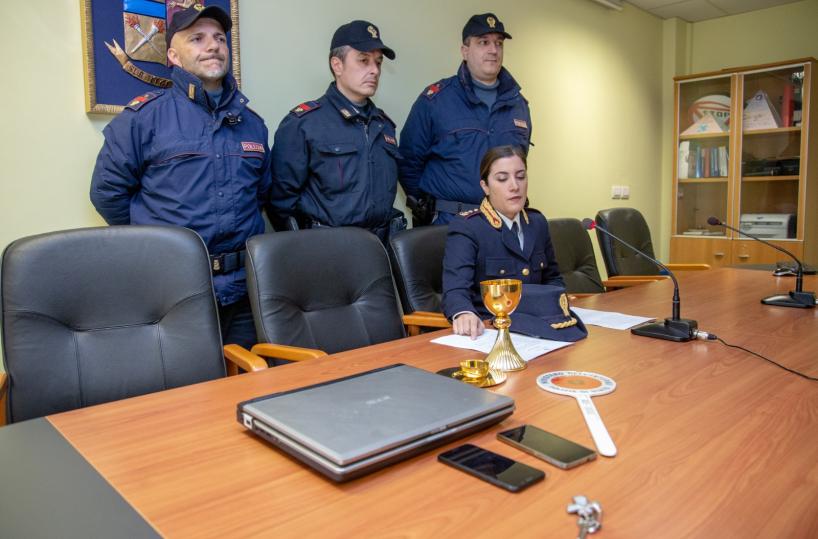 Potenza, ruba oggetti sacri in chiesa, arrestato 36enne 