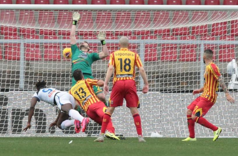 Lecce,  débacle in casa con l'Atalanta: perde 7 a 2
