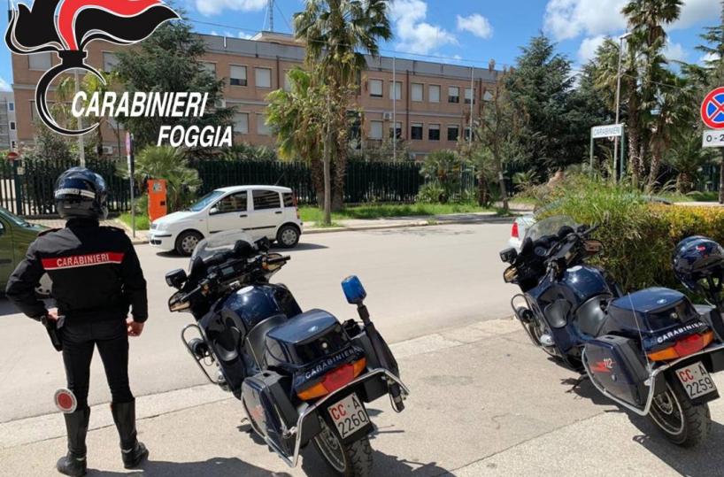 Cerignola, spacciava cocaina dalla finestrella del bagno: arrestato