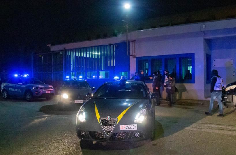 Potenza, agente della Penitenziaria aggredito nel carcere di Melfi