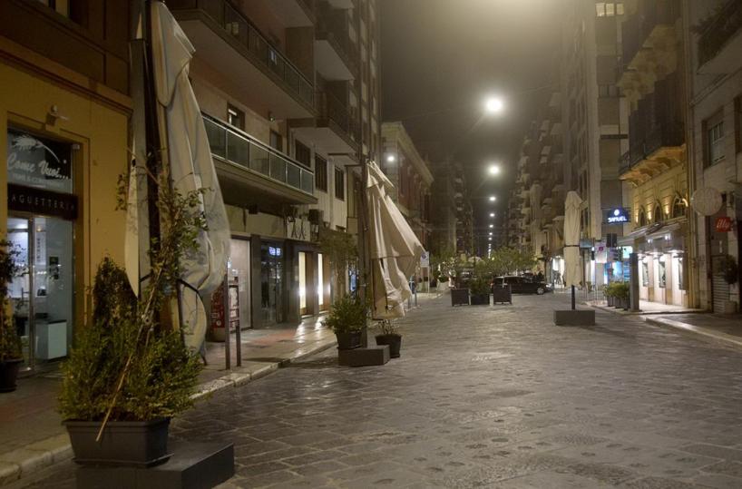 Bar chiusi ovunque, ma a Bari alcuni sono aperti: dubbi sul decreto