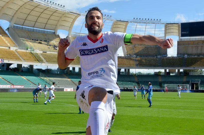 Il Bari si adegua, niente allenamenti