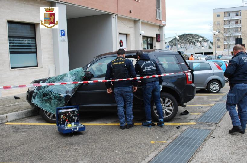 Matera, bomba sotto auto consigliere regionale: fermato responsabile per tentata estorsione