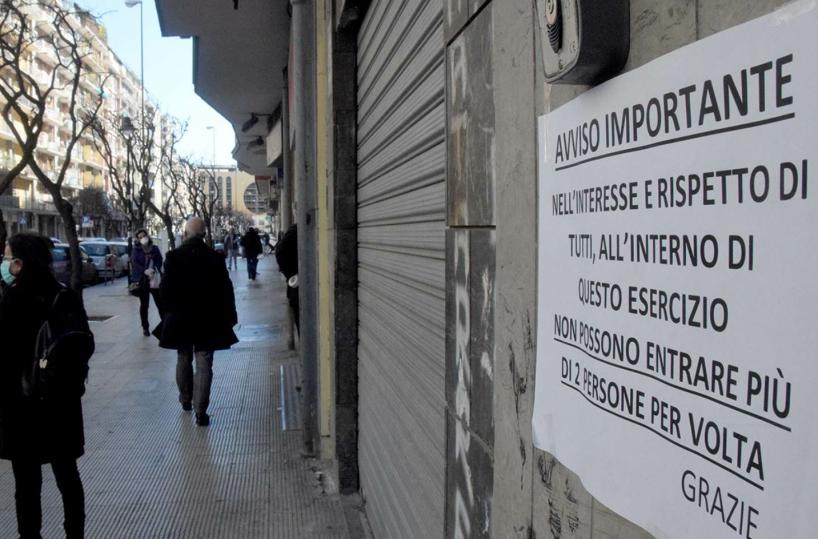 Quiete come a Ferragosto e code come in  guerra