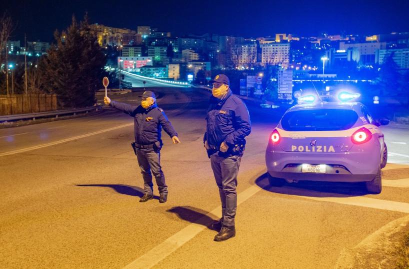 Bat, nuova raffica di controlli per i divieti: fermate 1500 persone, 161 denunciate
