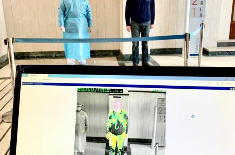 Coronavirus, termoscanner negli ospedali di Puglia e  assistenza domiciliare