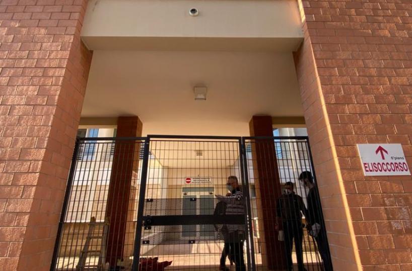 Bari, legionella al Policlinico, oggi l’appello: Migliore e Carlucci chiedono di rientrare