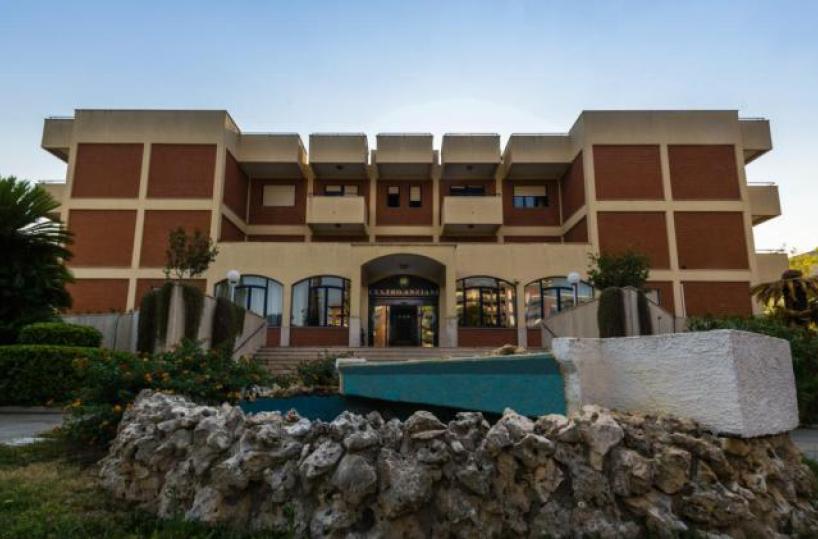 Coronavirus Bari, in casa di riposo un anziano ricoverato